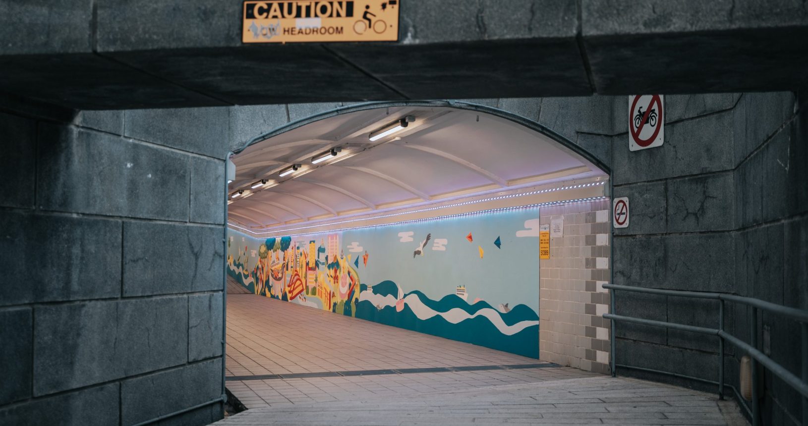 Elgin Bridge Underpass (Towards Boat Quay)